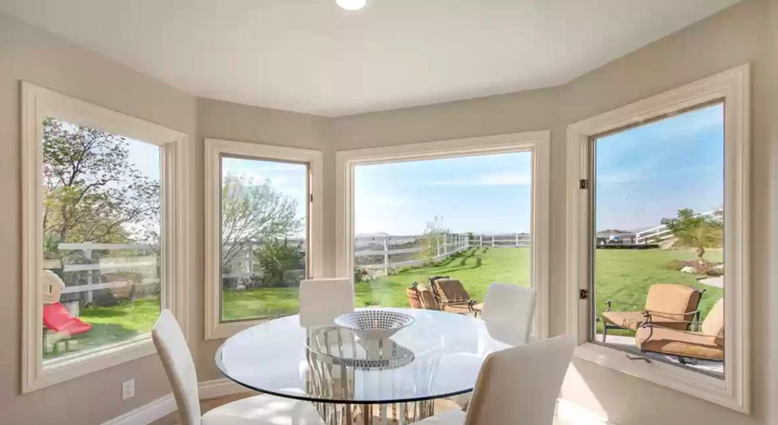 L's Bright Modern Ranch House — photo 11
