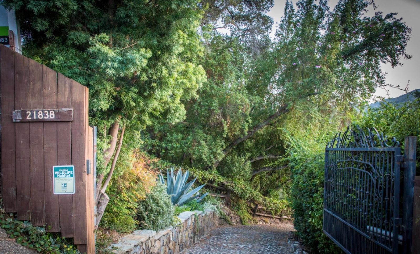 L's Garden Charmer — photo 1