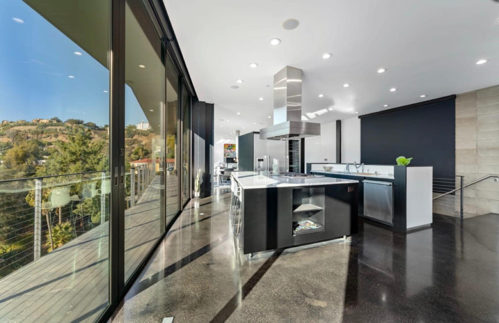 L's Modern Arch Dream — photo 9