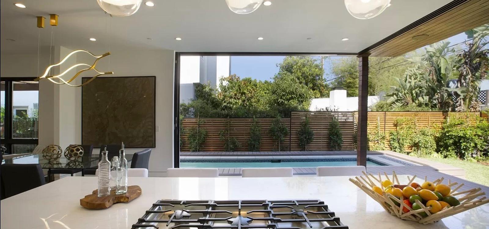 L's Modern Masterpiece — photo 6