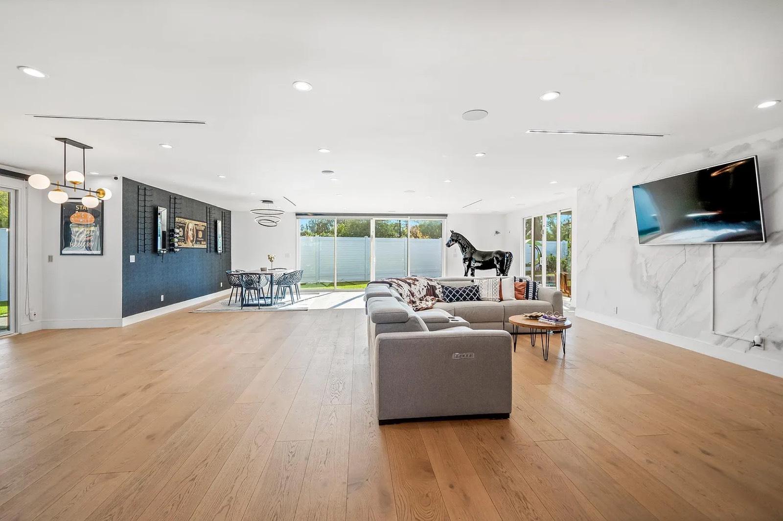 L's Private Oasis — photo 2