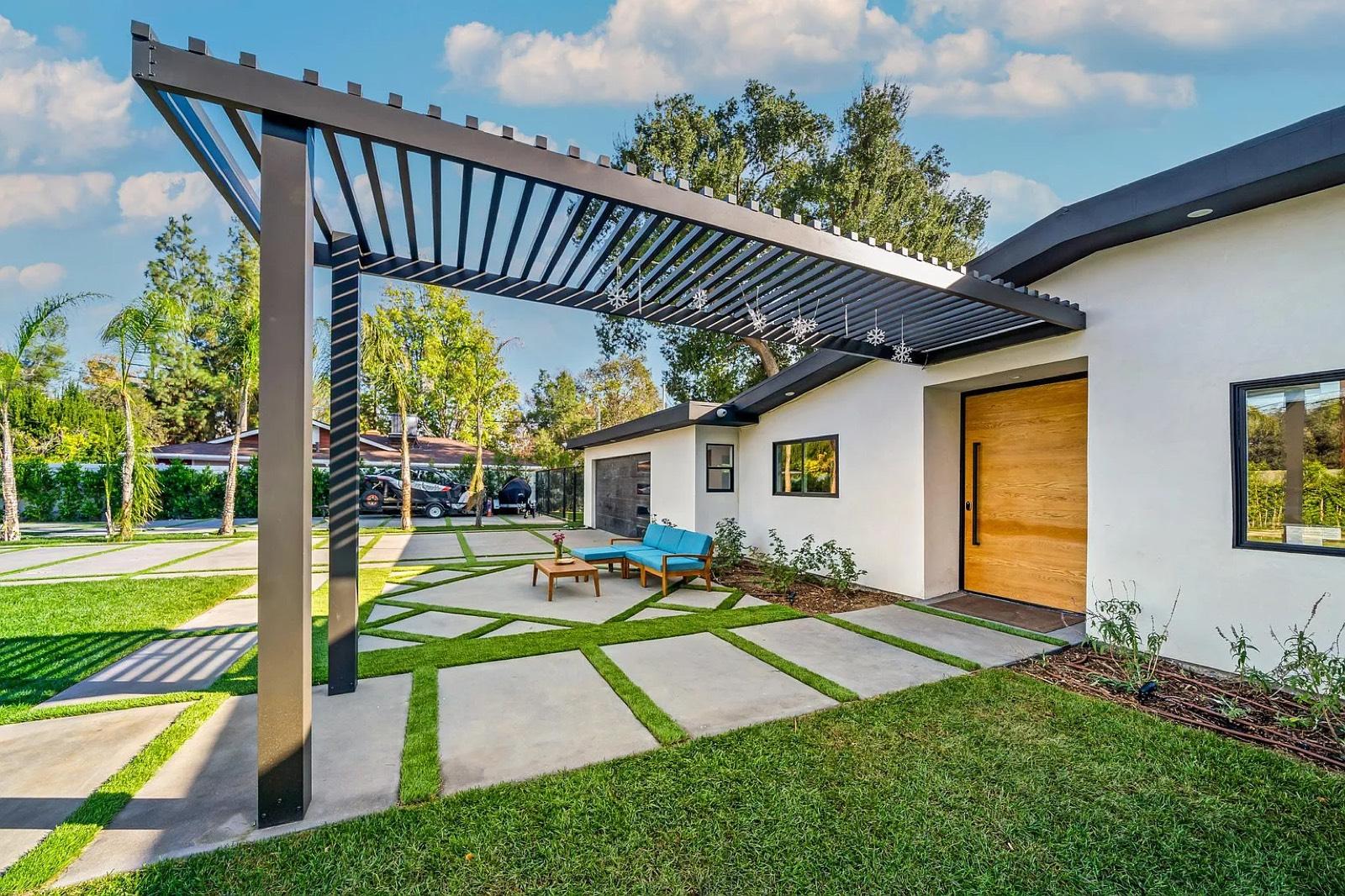 L's Private Oasis — photo 10
