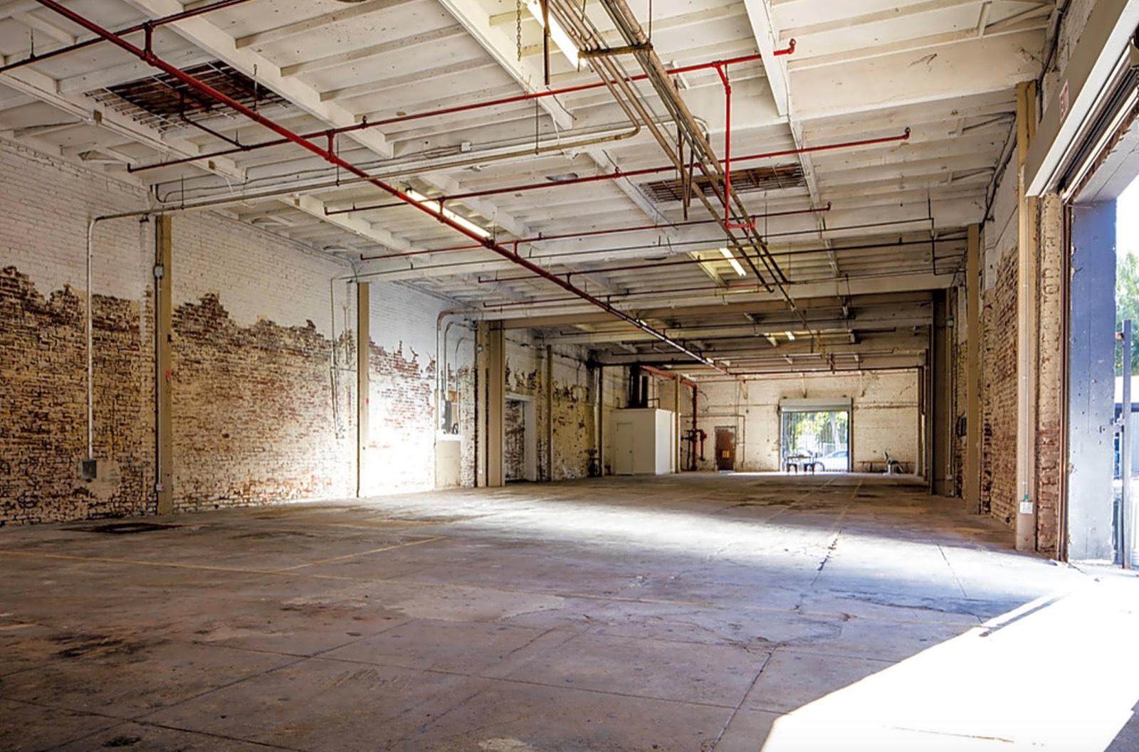 L's WAREHOUSE — photo 10