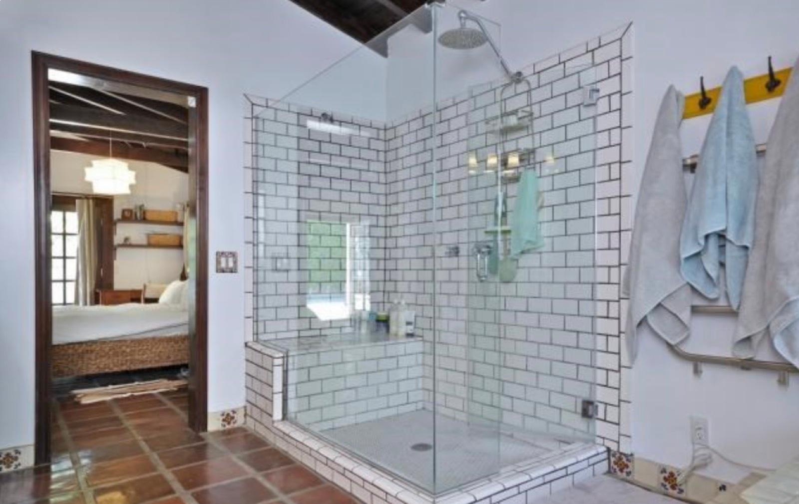 LS's Spanish Vibe Home — photo 12