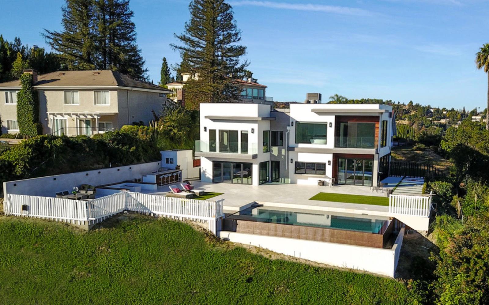 Lucys Tarzana Modern House — photo 3