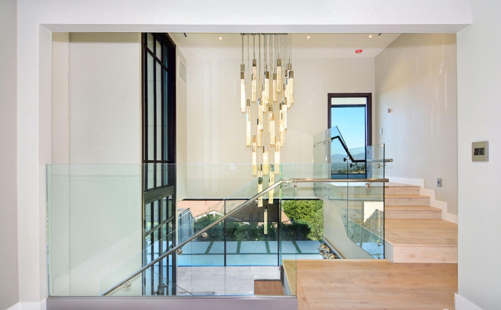 Lucys Tarzana Modern House — photo 6