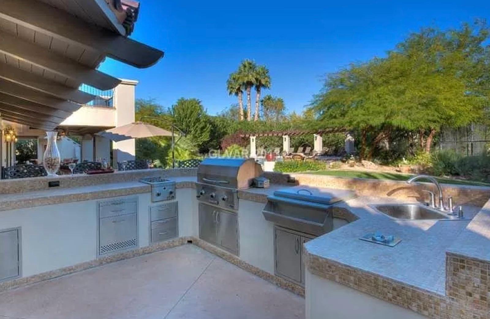LV Meditarranian Mansion — photo 6