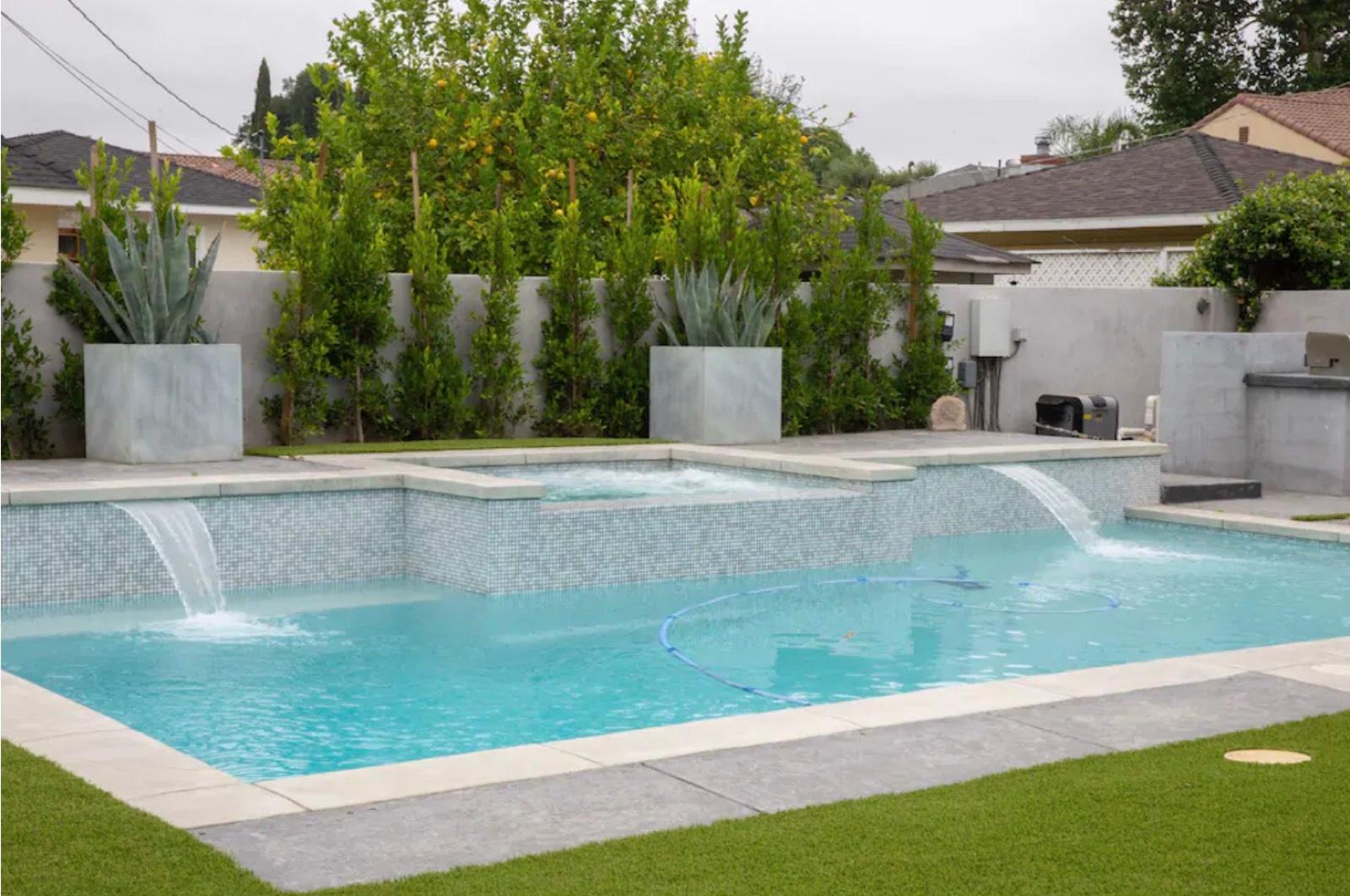 M and G's Modern Bungalow — photo 2