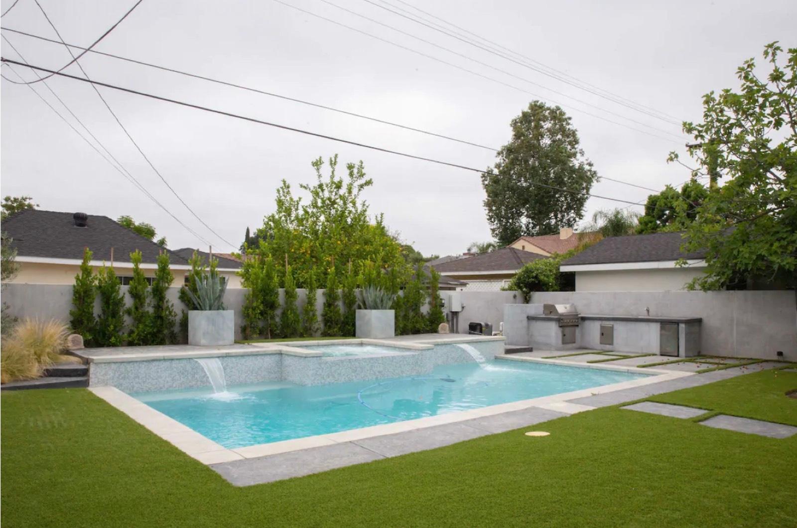 M and G's Modern Bungalow — photo 3