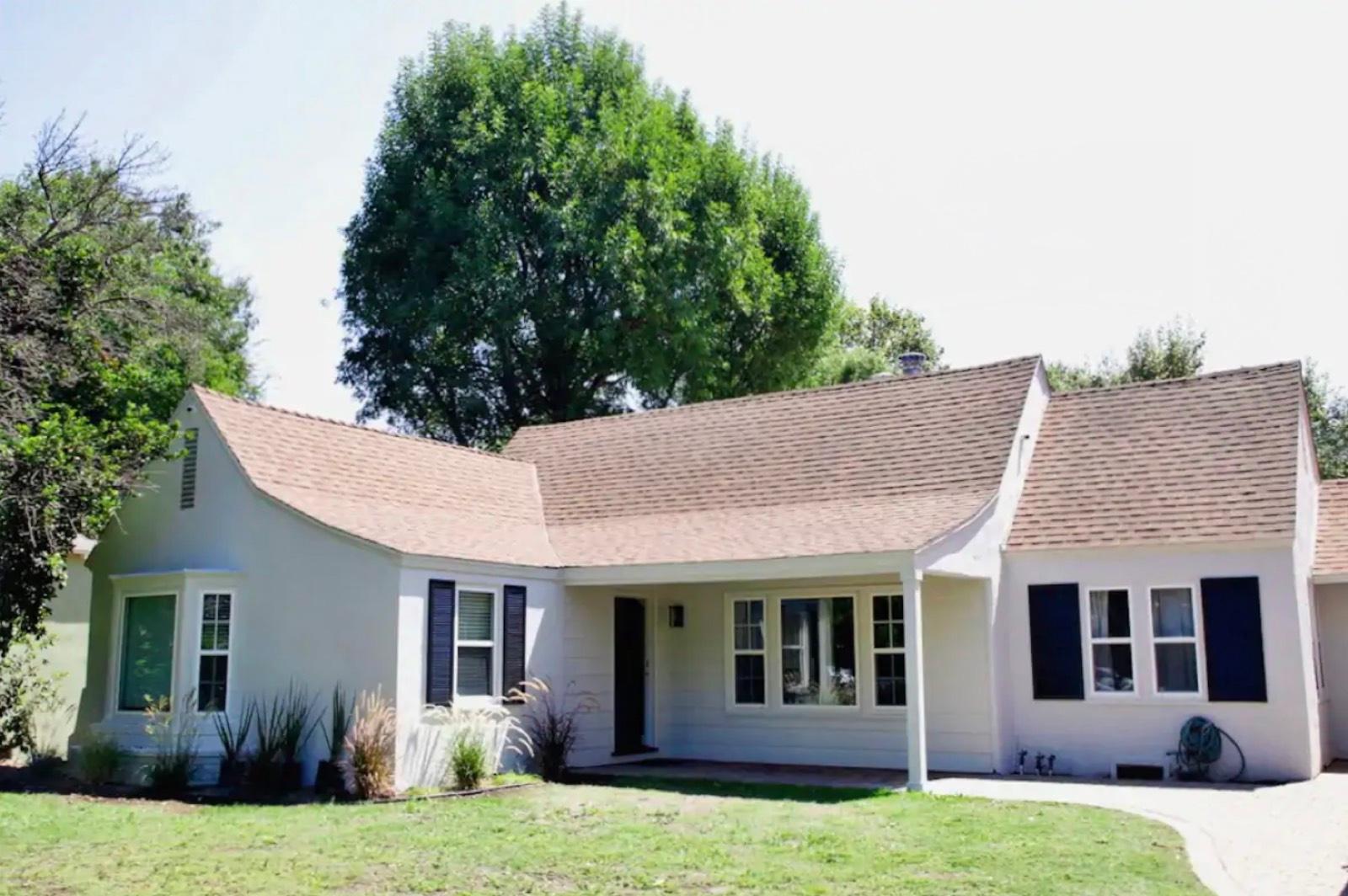 M and G's Valley Bungalow — photo 5