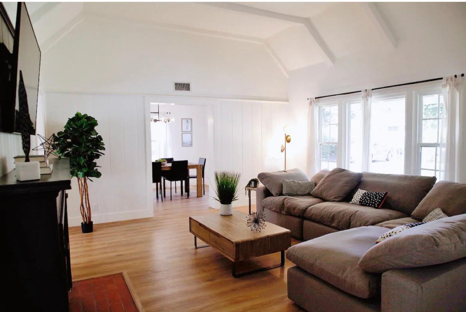 M and G's Valley Bungalow — photo 7
