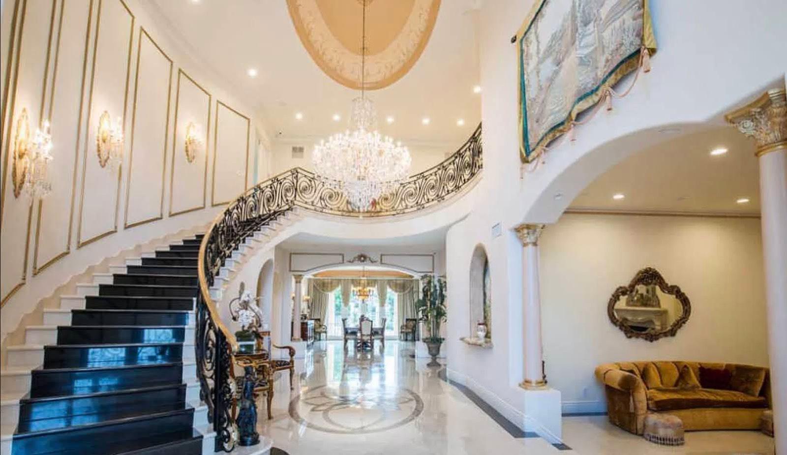 M's Grand European Mansion — photo 5