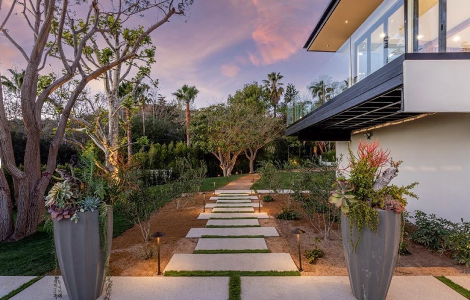 M's Malibu Wood Modern — photo 4