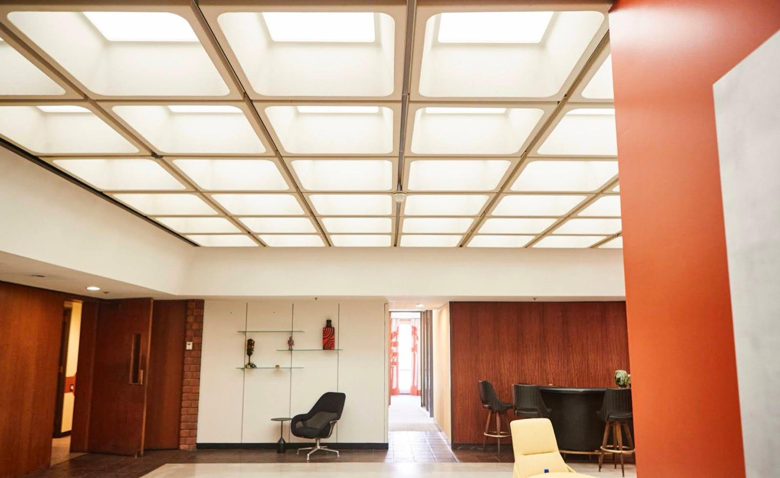 M's Midcentury Retro Set — photo 7