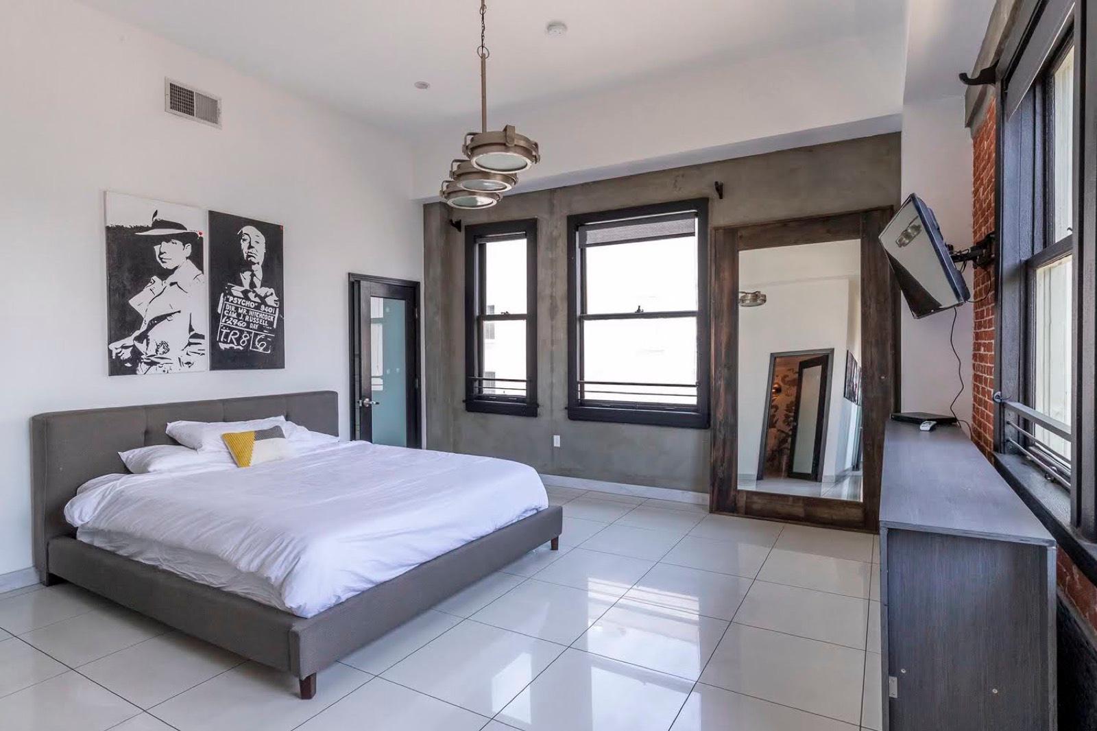 M & S's Downtown Loft — photo 7