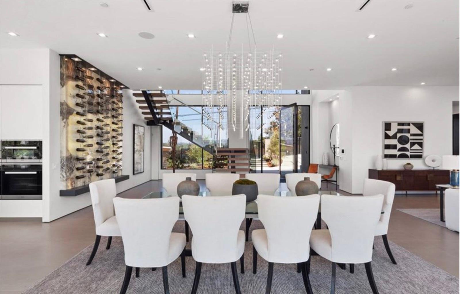 MA's Modern Valley Mansion — photo 4