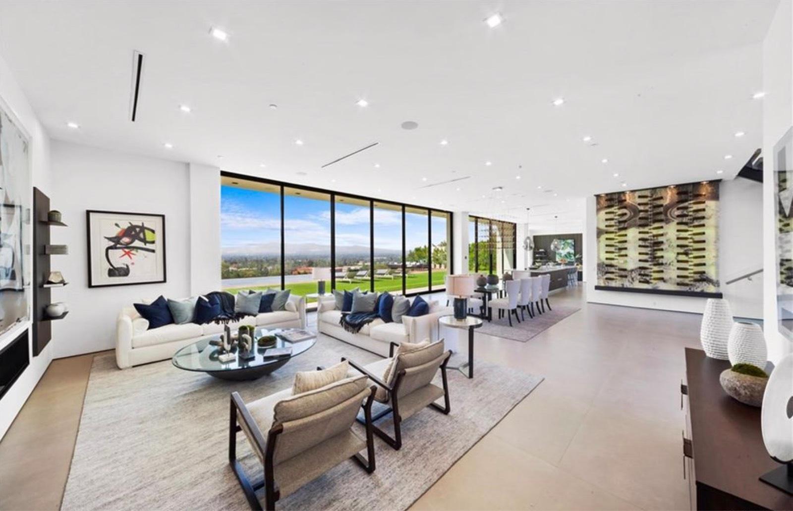 MA's Modern Valley Mansion — photo 5