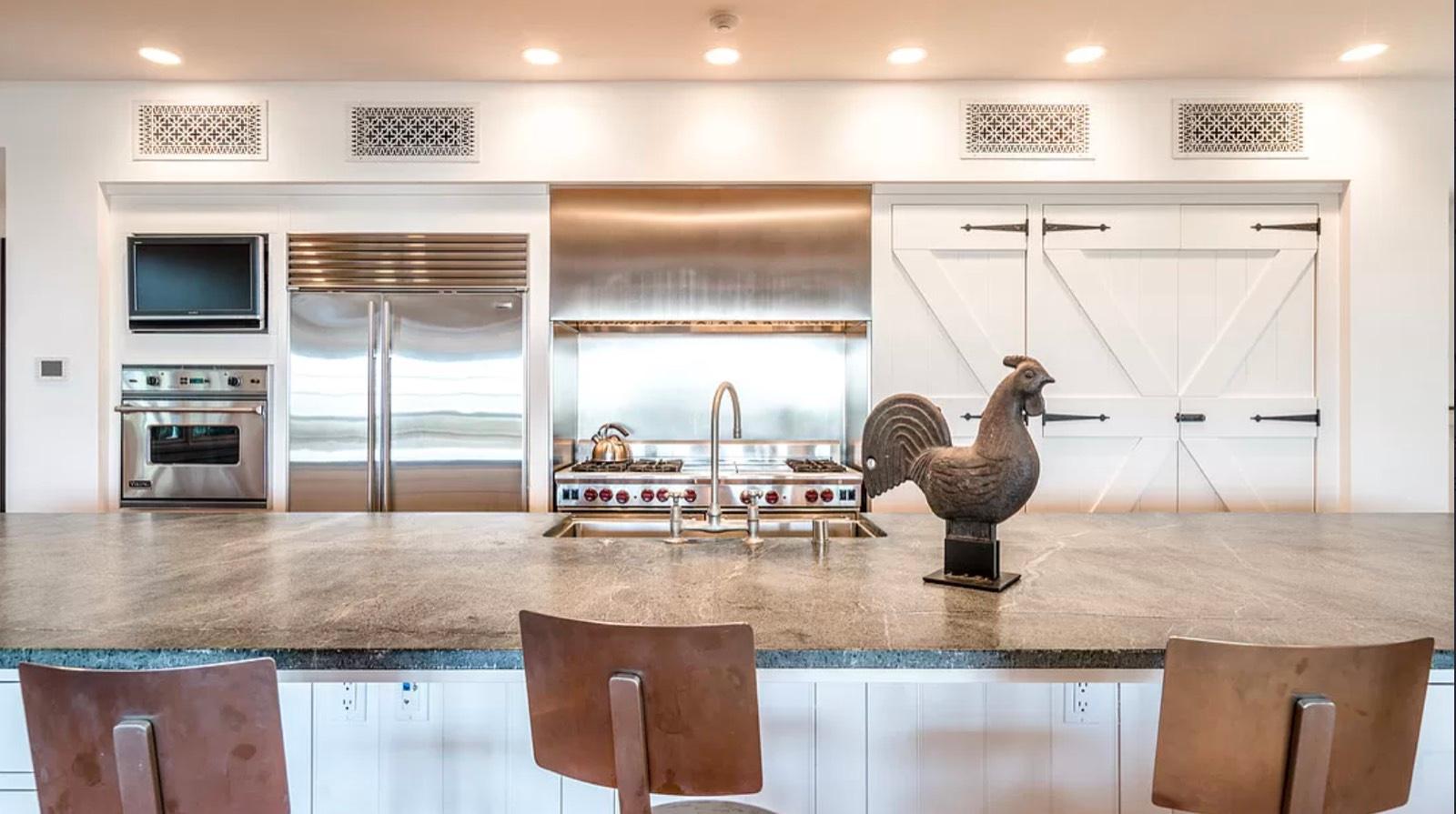 Malibu Beachfront Estate — photo 3