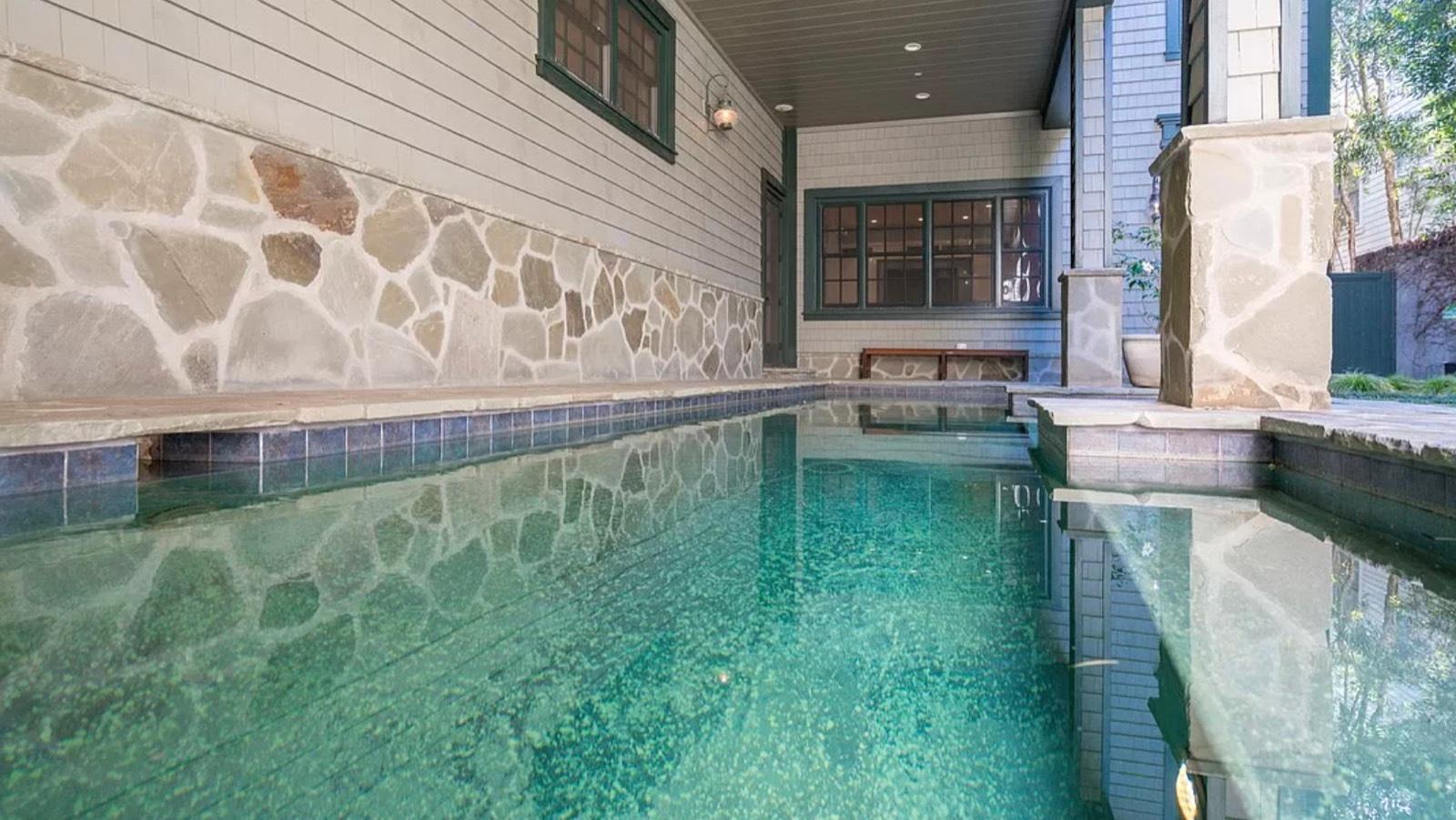 Malibu Beachfront Estate — photo 10