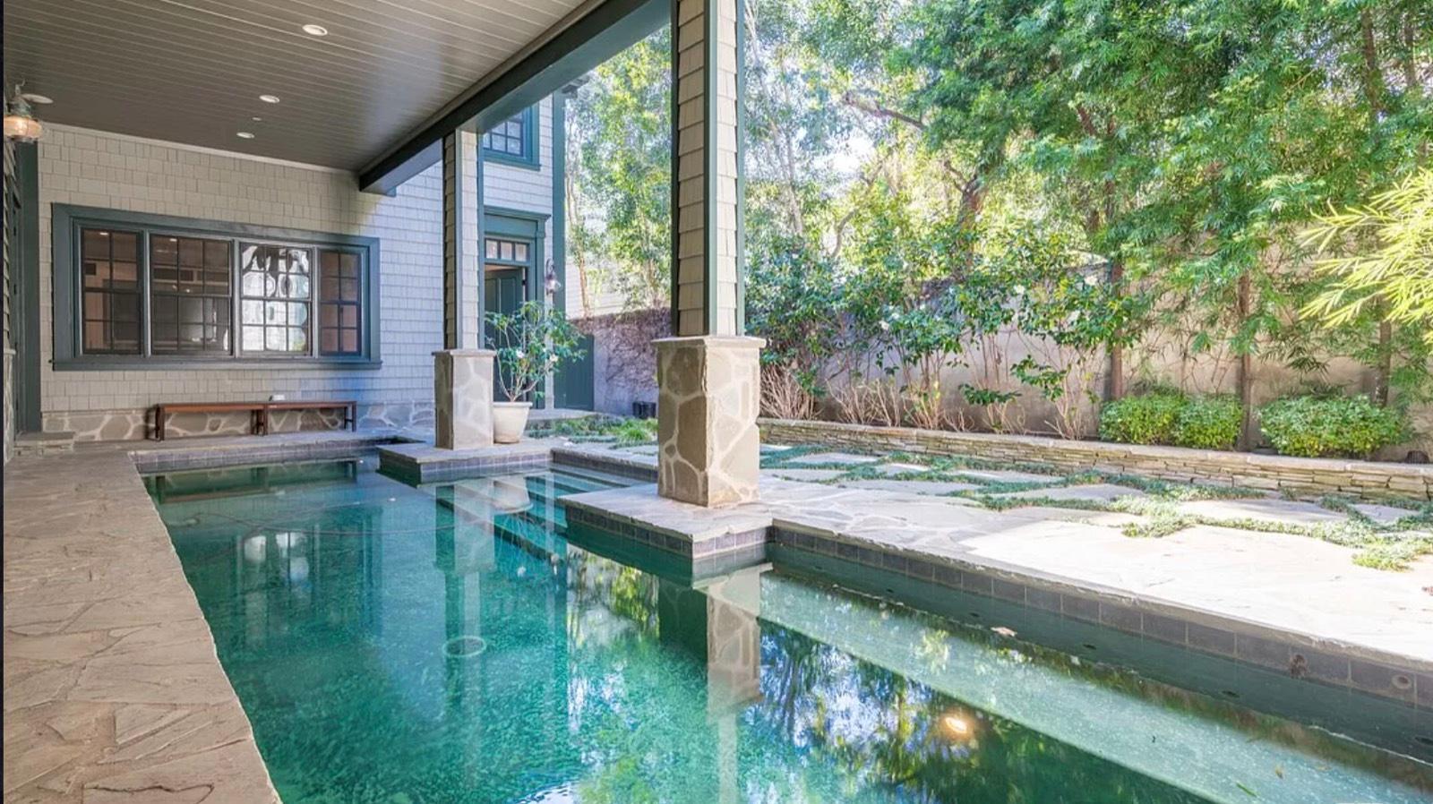 Malibu Beachfront Estate — photo 5