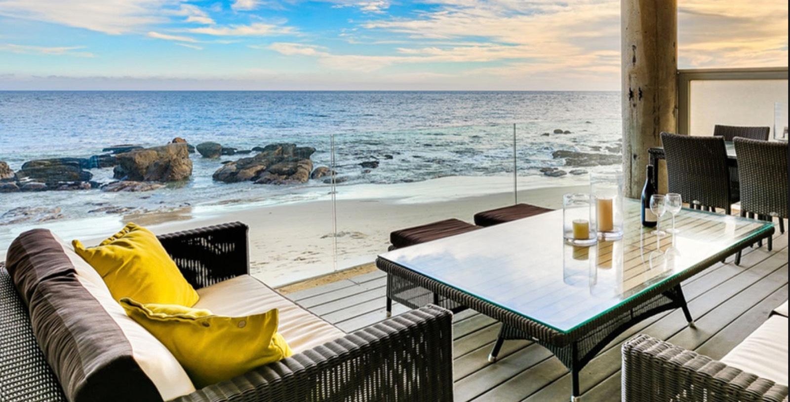 Malibu Beachfront Home — photo 1