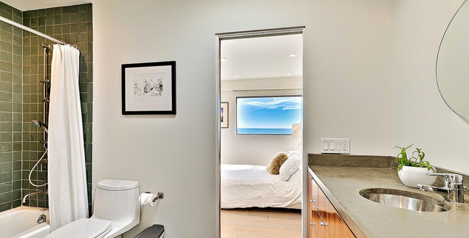 Malibu Beachfront Home — photo 8