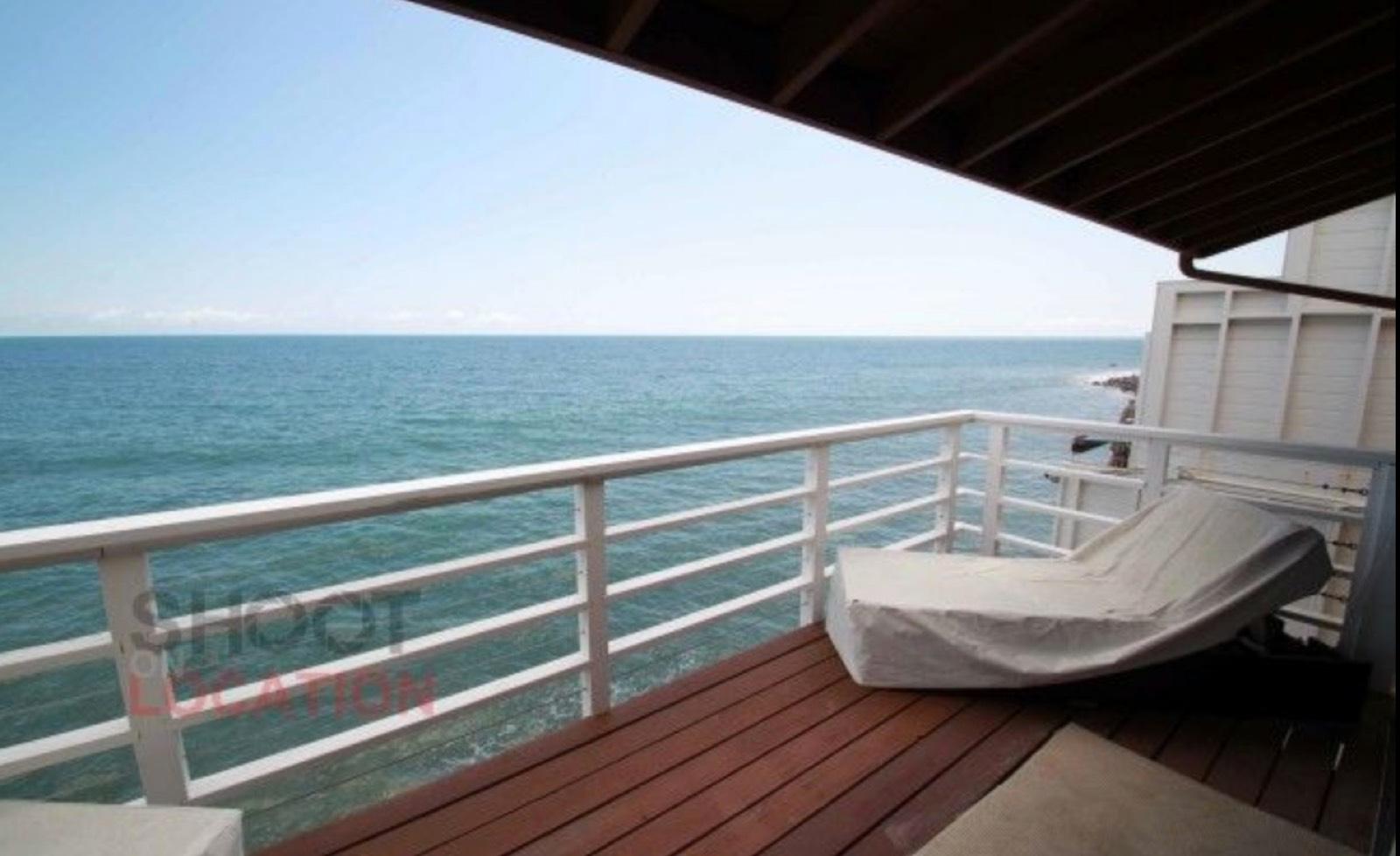 Malibu Bungalow 2 — photo 9