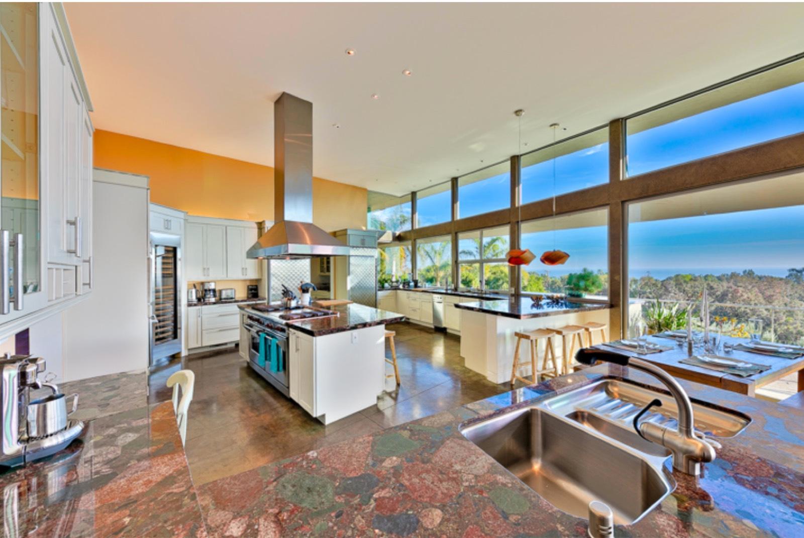 Malibu Chateau — photo 4