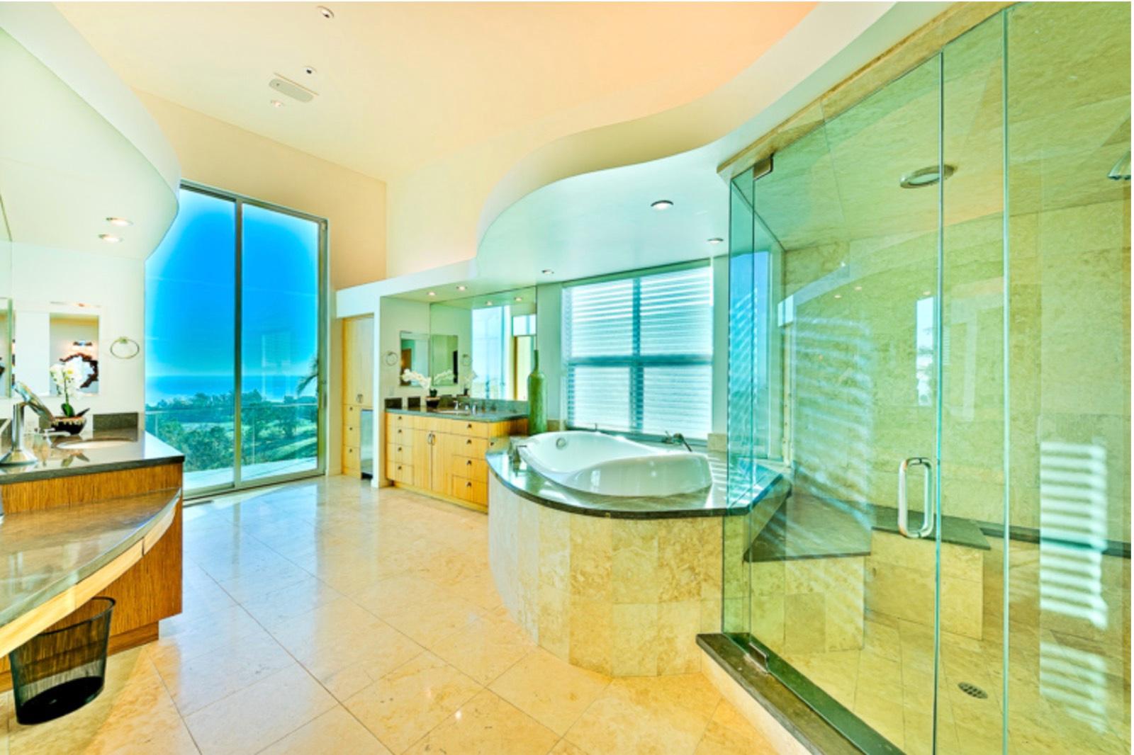 Malibu Chateau — photo 11