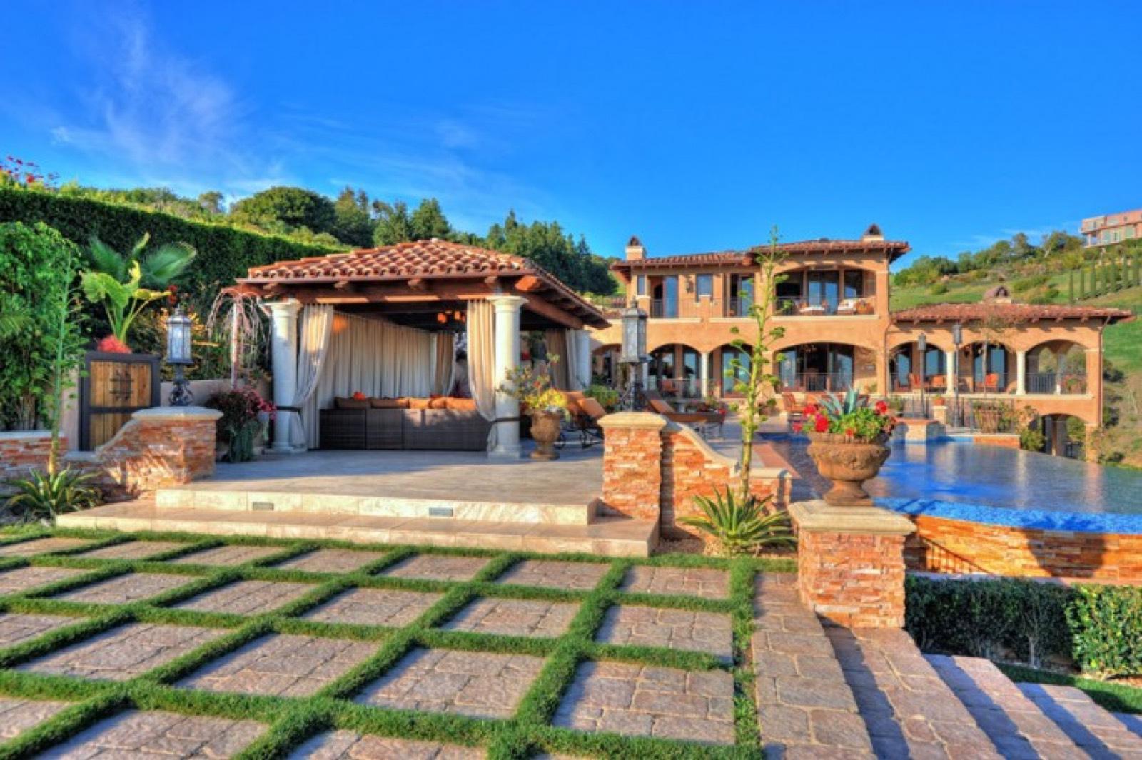 Malibu Mansion — photo 11