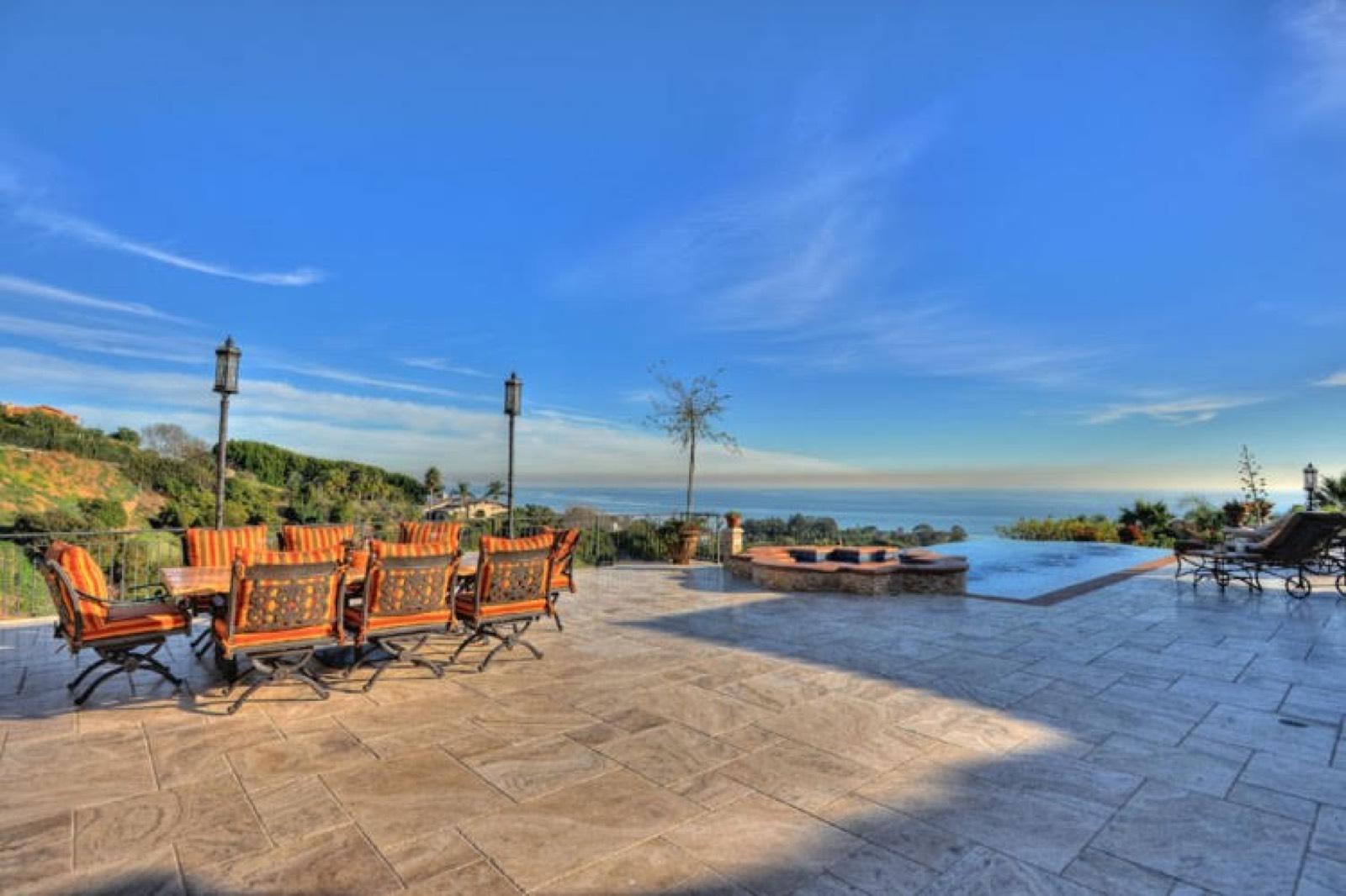 Malibu Mansion — photo 9