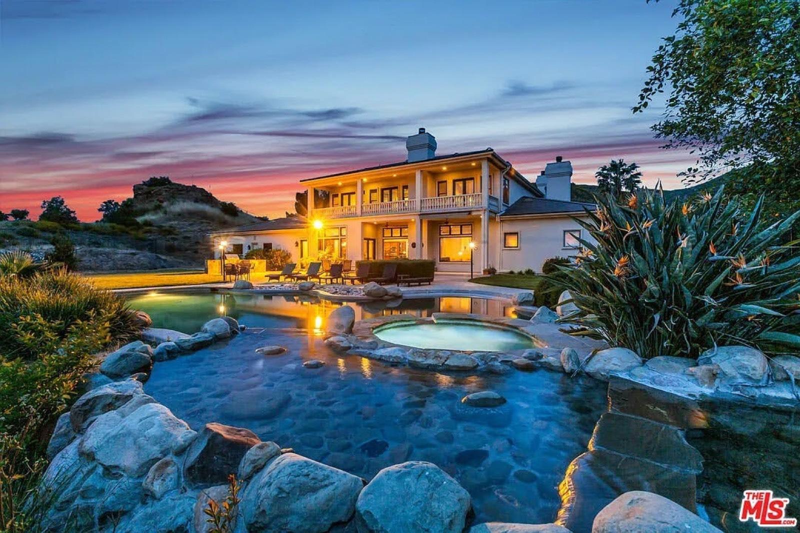 Malibu Mountains Hills House — photo 1