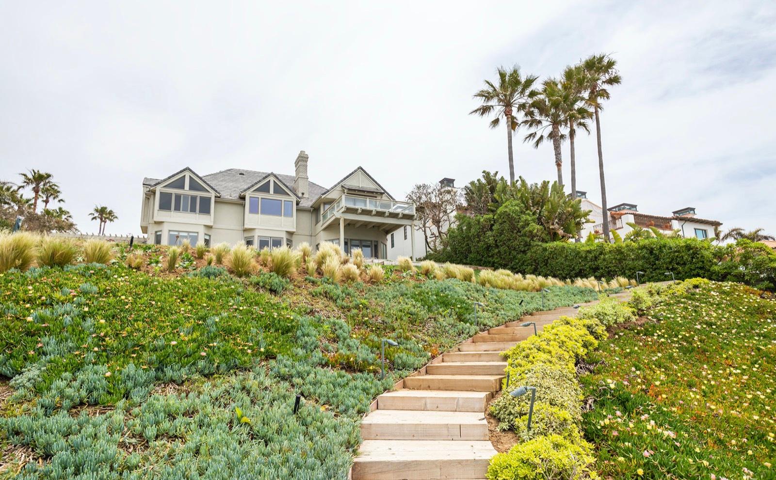 Malibu Stone Mansion — photo 4