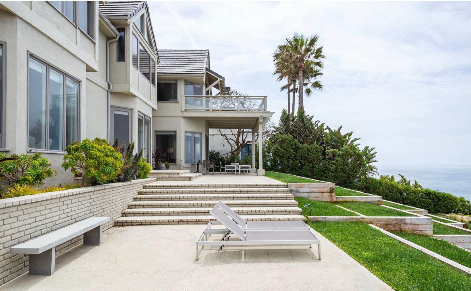 Malibu Stone Mansion — photo 10