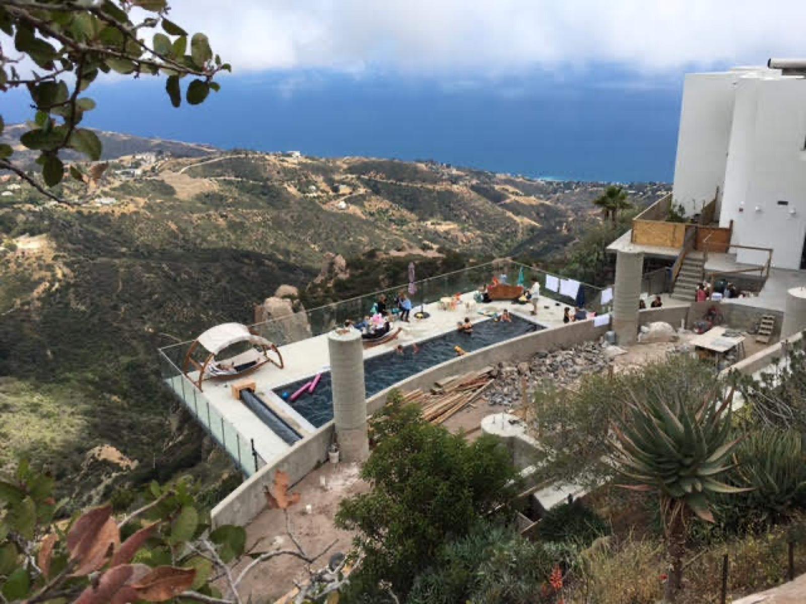 Malibu View House — photo 1