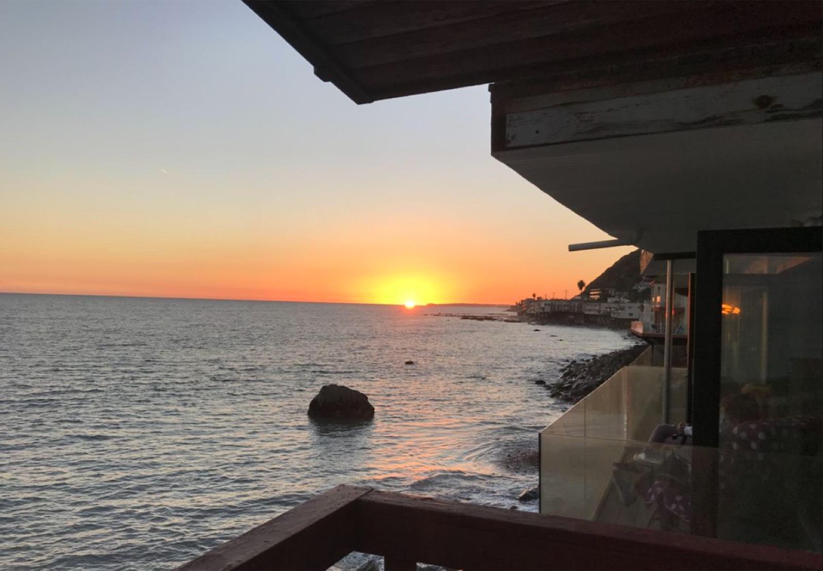 Malibu Waterfront Bungalow — photo 2