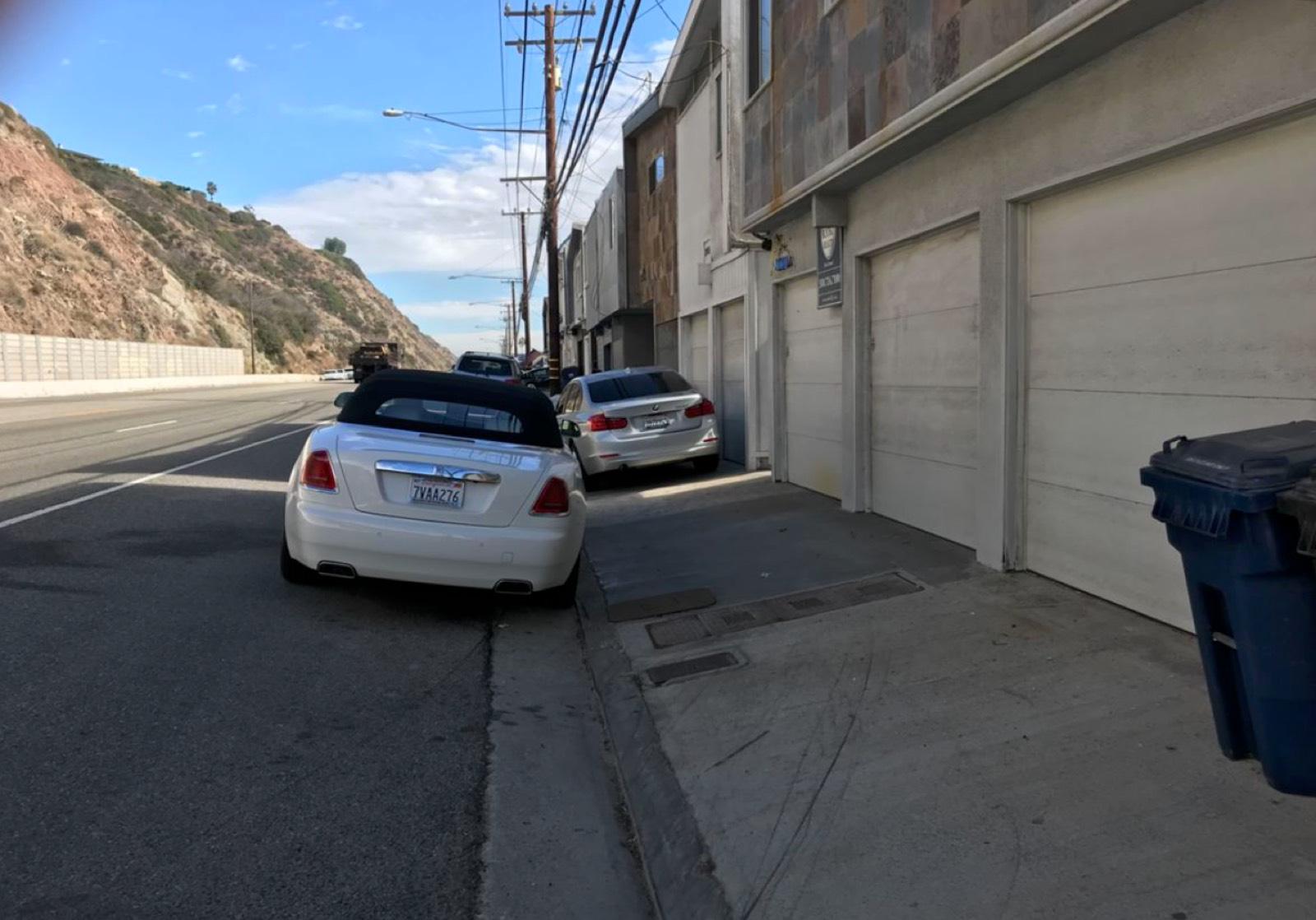 Malibu Waterfront Bungalow — photo 12