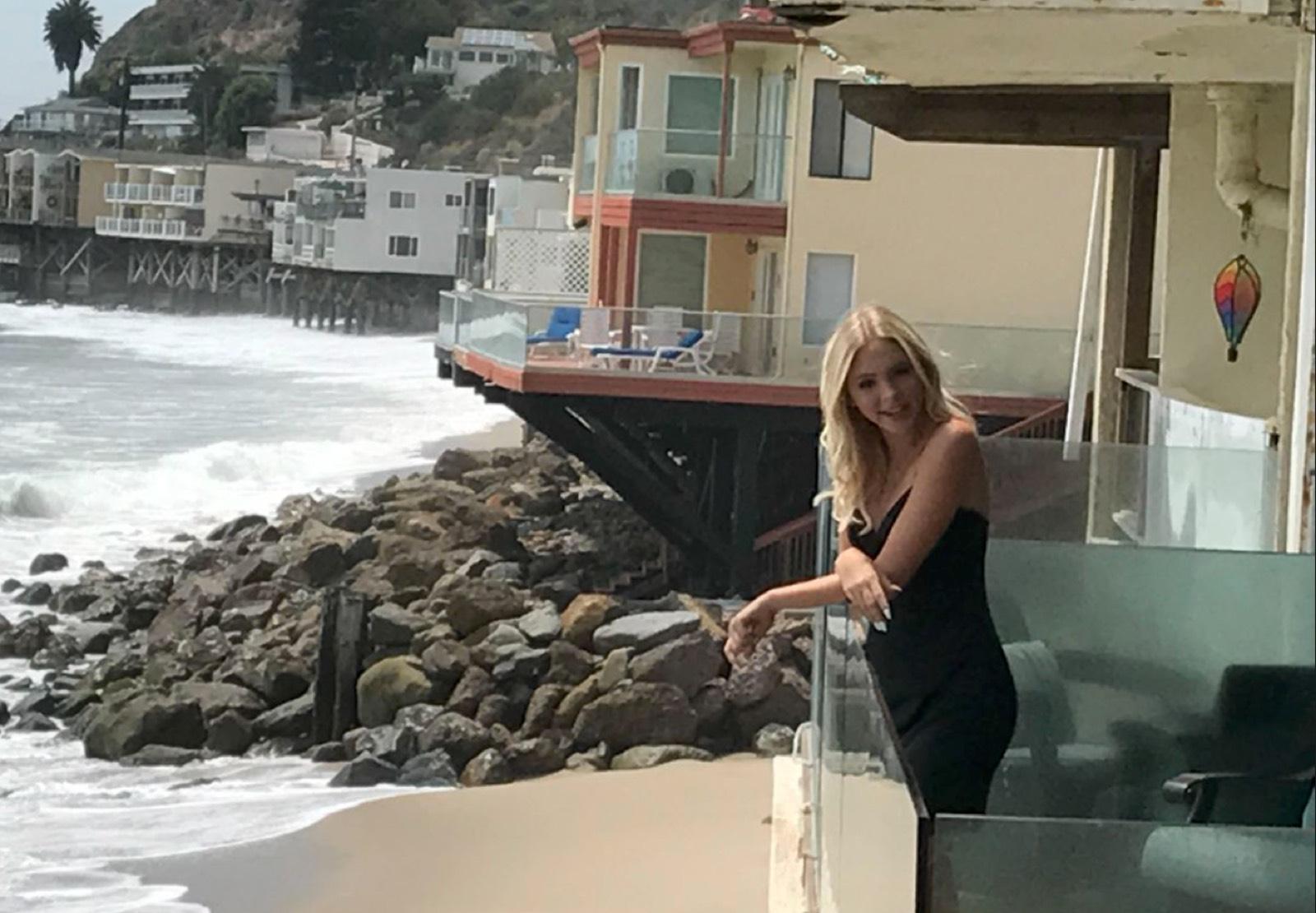 Malibu Waterfront Bungalow — photo 4