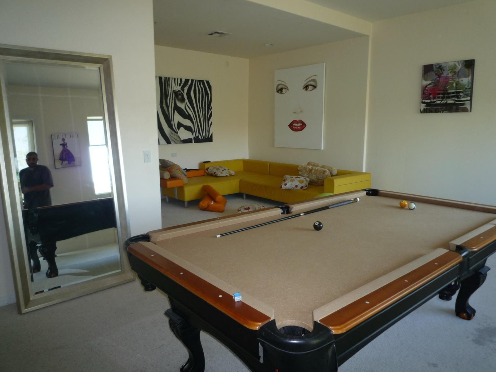 Mario's Woodland Hills House — photo 10