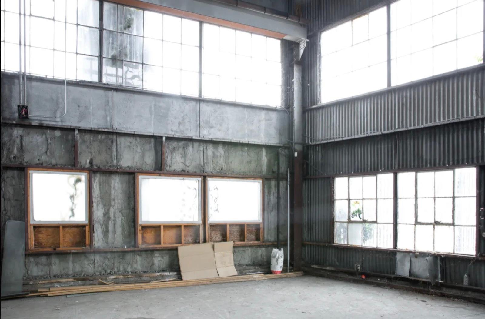 MA's Huge Warehouse — photo 3