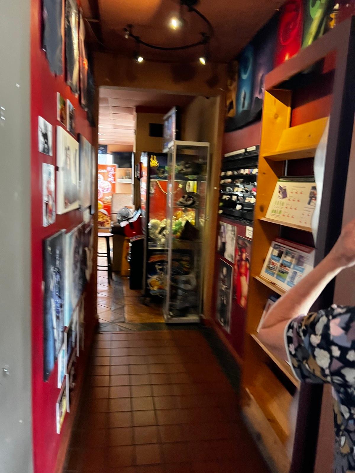Max's Red Diner — photo 11