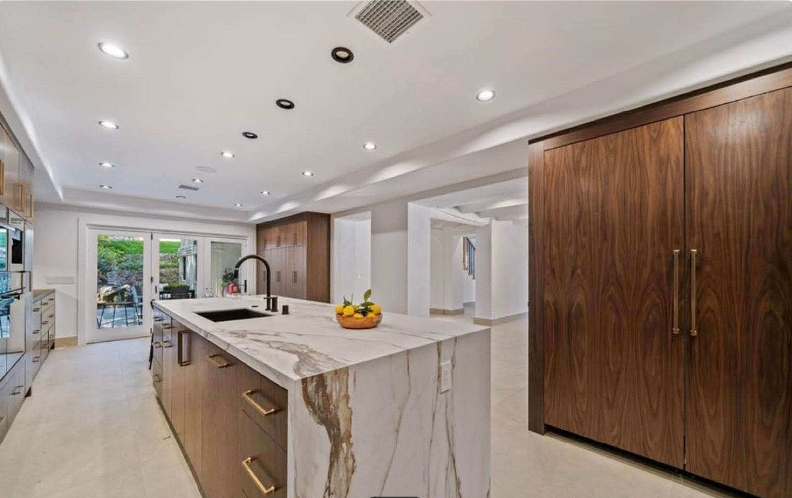 MB S Encino Spanish Modern Basketball Mansion — photo 12