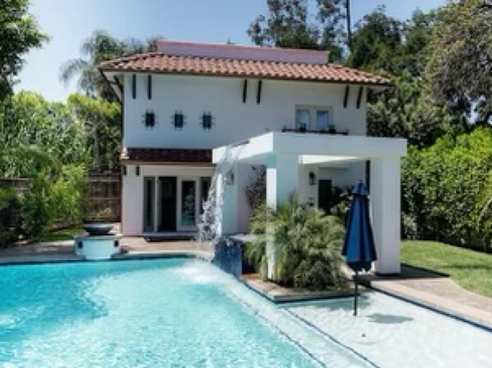 MB S Spanish Waterfall home — photo 1