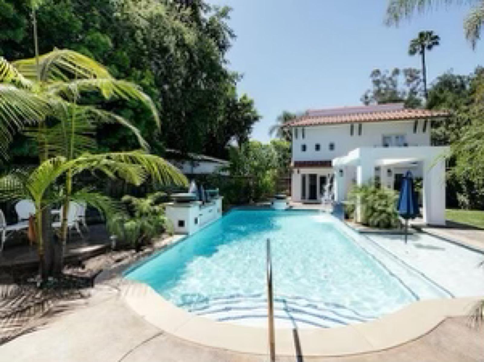 MB S Spanish Waterfall home — photo 8