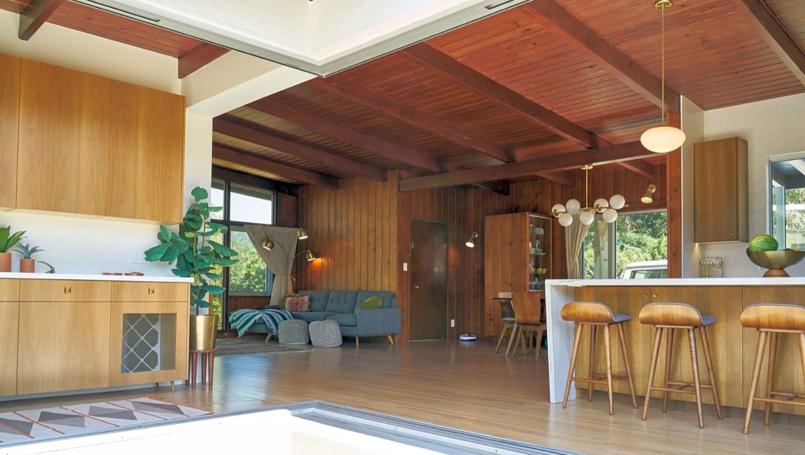 MD's Midcentury View Home — photo 3