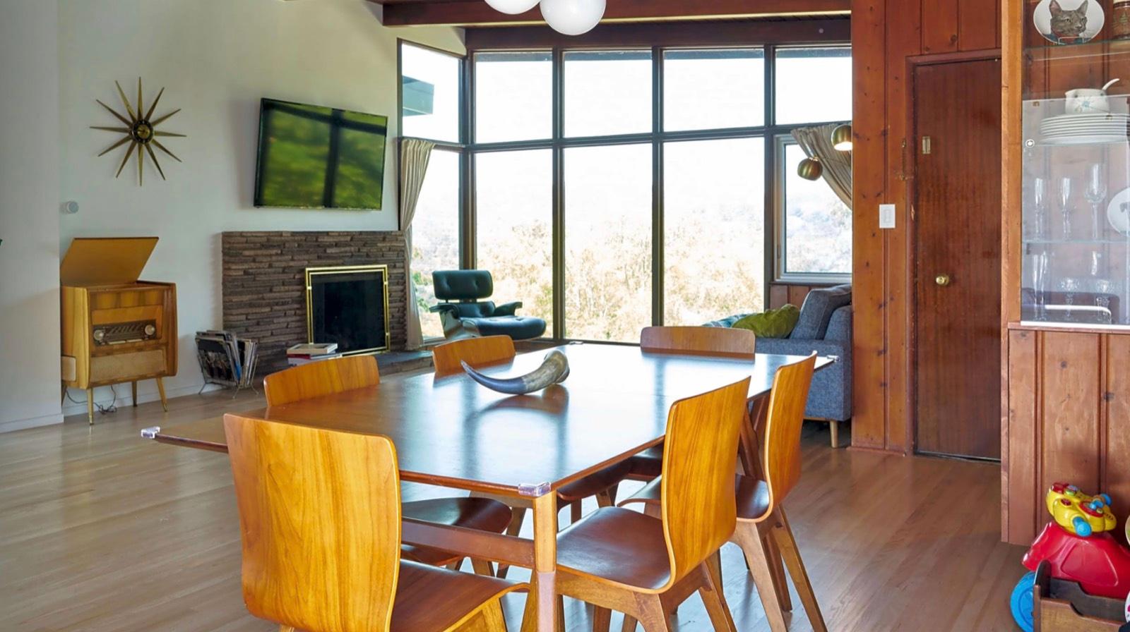 MD's Midcentury View Home — photo 5