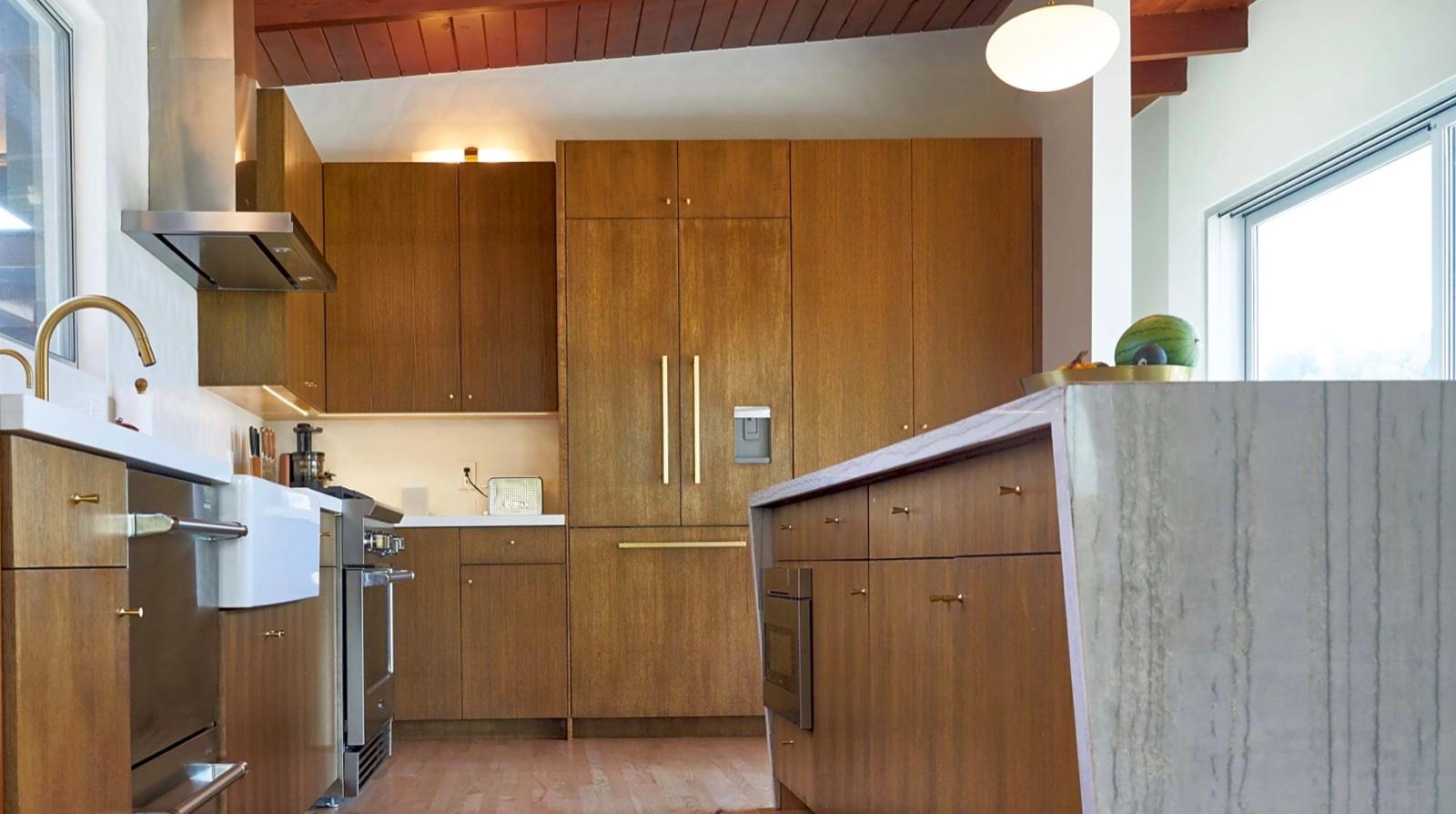 MD's Midcentury View Home — photo 8
