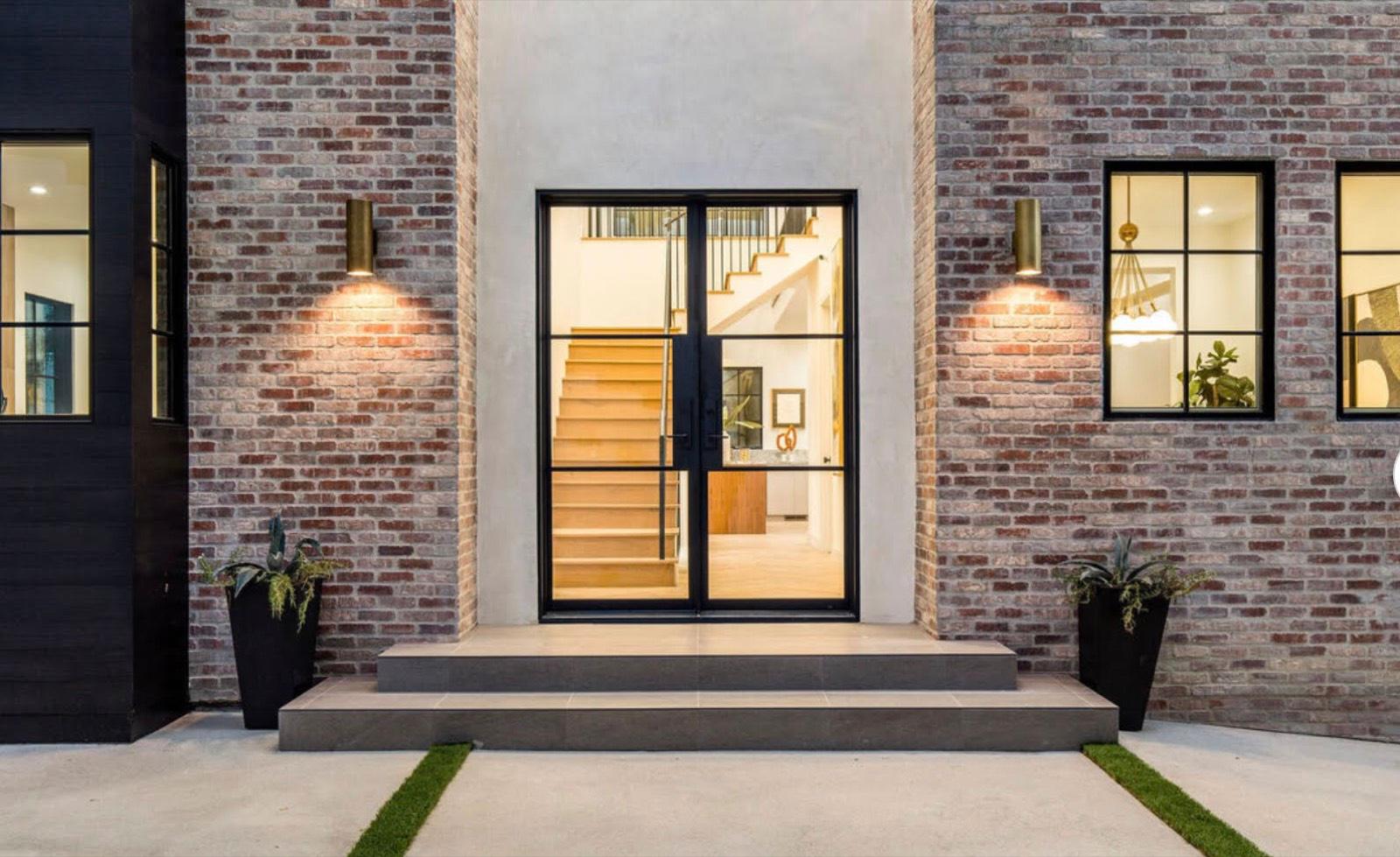 ME S Modern Comfy Glamor House — photo 2