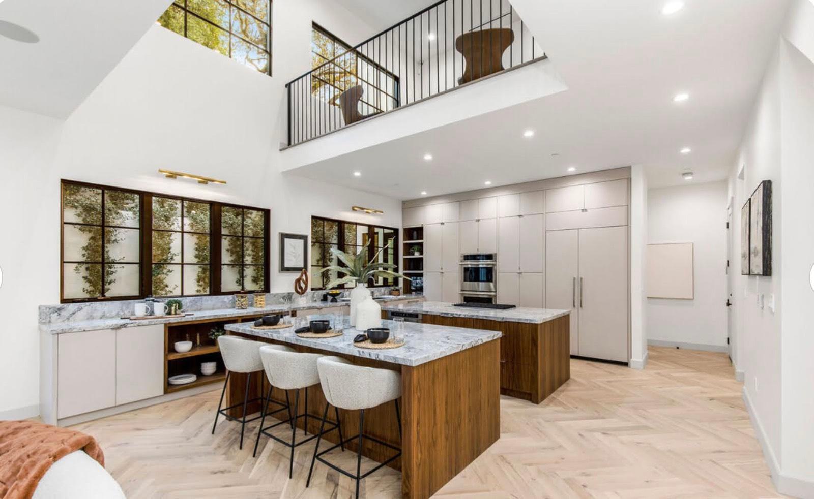 ME S Modern Comfy Glamor House — photo 6