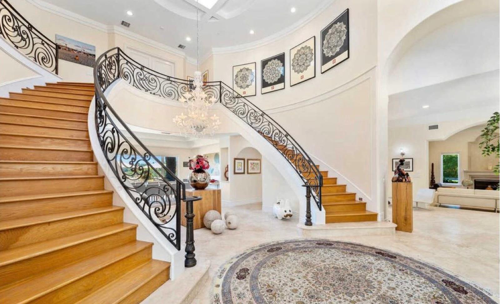 Med Mansion Tennis Estate — photo 11